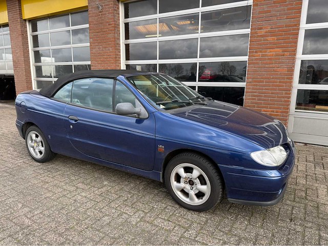 Renault - mégane - cabrio - 1.6e - personenauto - 1997 - afbeelding 20 van  23