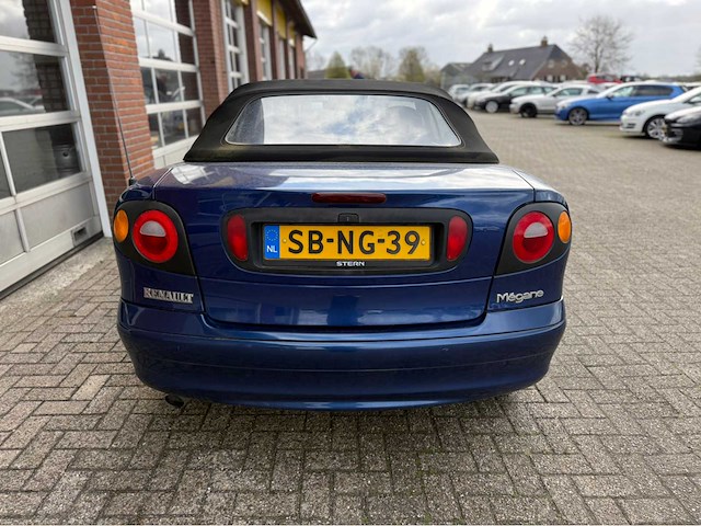 Renault - mégane - cabrio - 1.6e - personenauto - 1997 - afbeelding 22 van  23