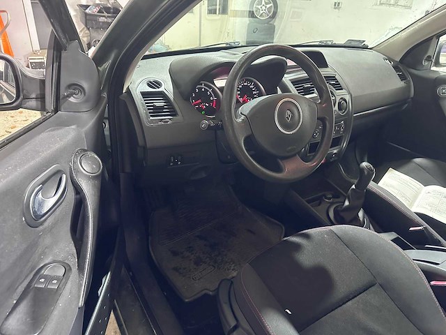 Renault - megane 1.4 - sedan - gsk-84-t - afbeelding 13 van  14