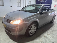 Renault - mégane coupé-cabriolet - 2.0-16v priv.luxe - 13-sk-kd- 2006 - afbeelding 1 van  19