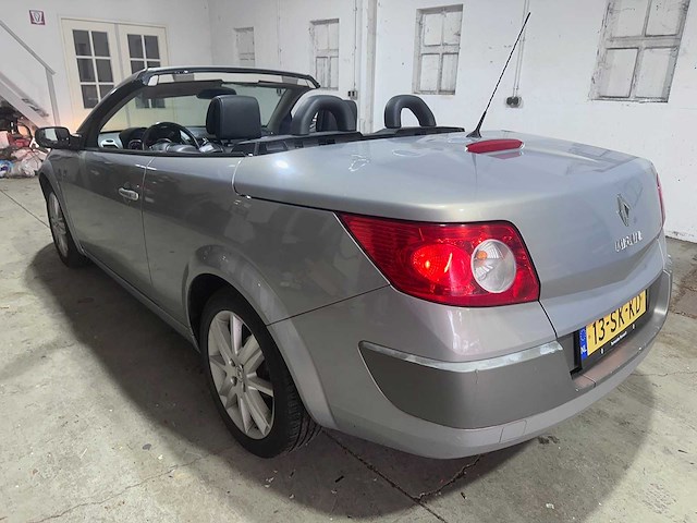 Renault - mégane coupé-cabriolet - 2.0-16v priv.luxe - 13-sk-kd- 2006 - afbeelding 12 van  19