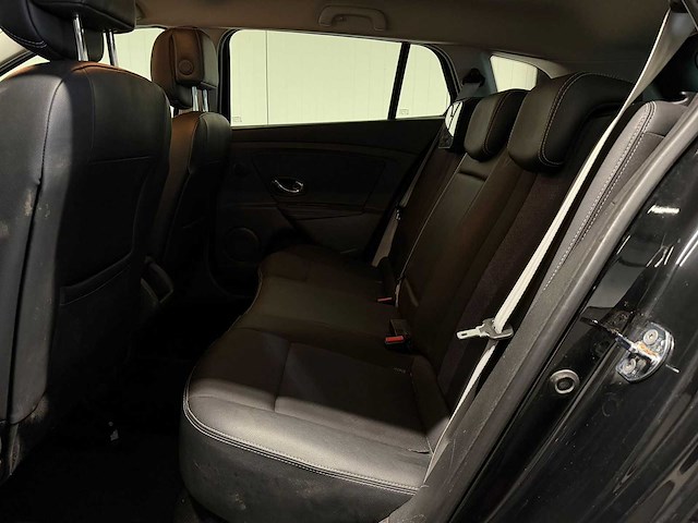 Renault - mégane estate - 1.2 tce bose 2013 3-kgg-46 iaw - afbeelding 7 van  23