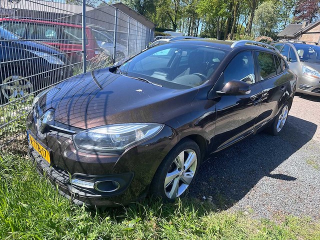 Renault - mégane estate - 1.2 tce expression - 2-ttb-17- 2014 - afbeelding 1 van  13