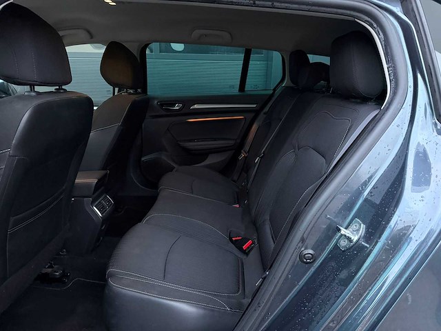 Renault - mégane estate - 1.3 tce gt-line - car - 2019|l-383-kf|iaw - afbeelding 18 van  24