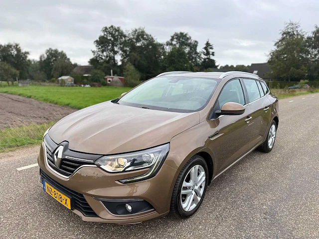 Renault - mégane estate - 1.5 dci eco2 zen - 2017 - nz-818-x - personenauto - afbeelding 1 van  12
