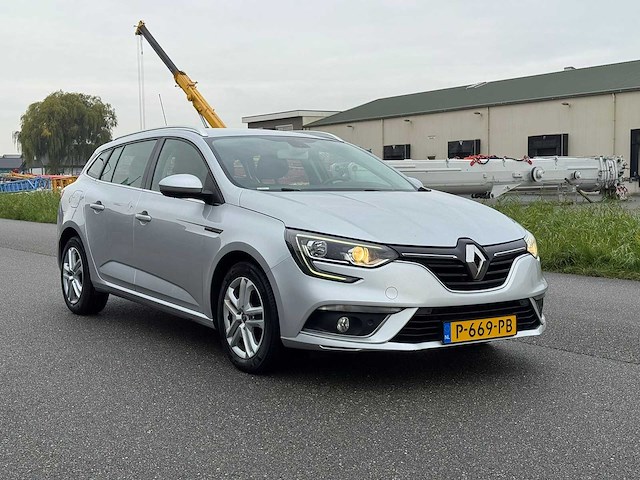 Renault - mégane estate - 1.5 dci zen - car - 2018|p-669-pb|iaw - afbeelding 19 van  27