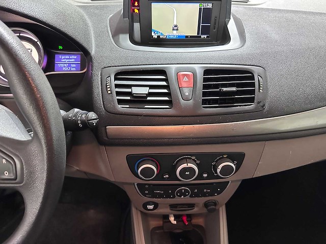 Renault - mégane estate - 1.6 authentique - sj-627-n- 2012 - afbeelding 3 van  12