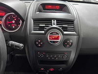 Renault - mégane grand tour - 2.0-16v dynam. comf - 77-sl-kg - afbeelding 3 van  13
