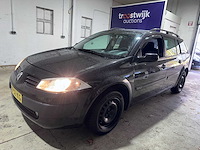 Renault - mégane grand tour - 2.0-16v dynam. comf - 77-sl-kg - afbeelding 1 van  13