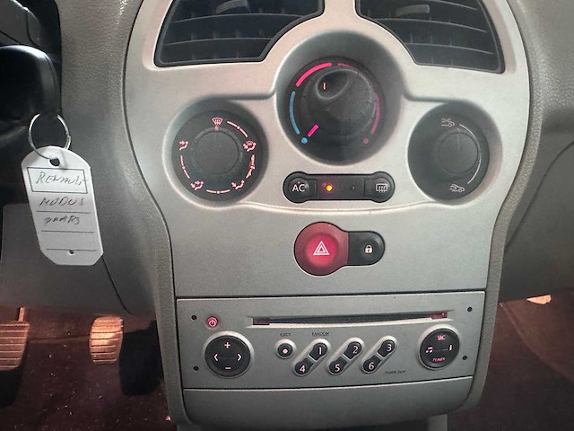 Renault - modus - 1.6-16v priv.luxe - 63-rl-hj - 2005 - afbeelding 4 van  20