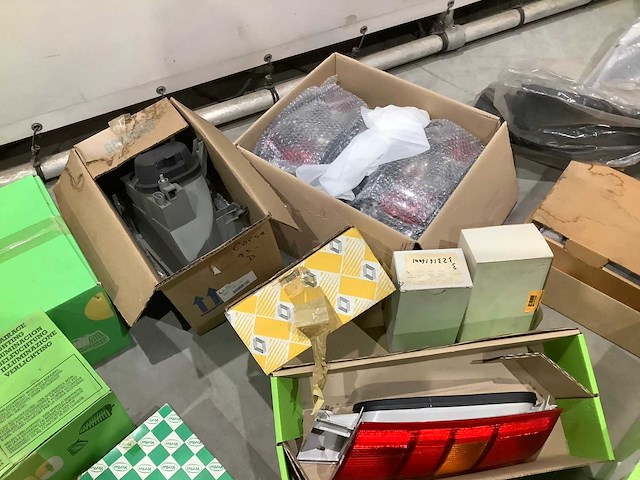 Renault - partij auto onderdelen - afbeelding 7 van  13