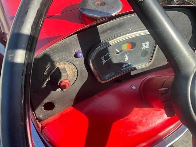 Renault - r7054 vintage 2wd - oldtimer tractor - 1962 - afbeelding 19 van  42