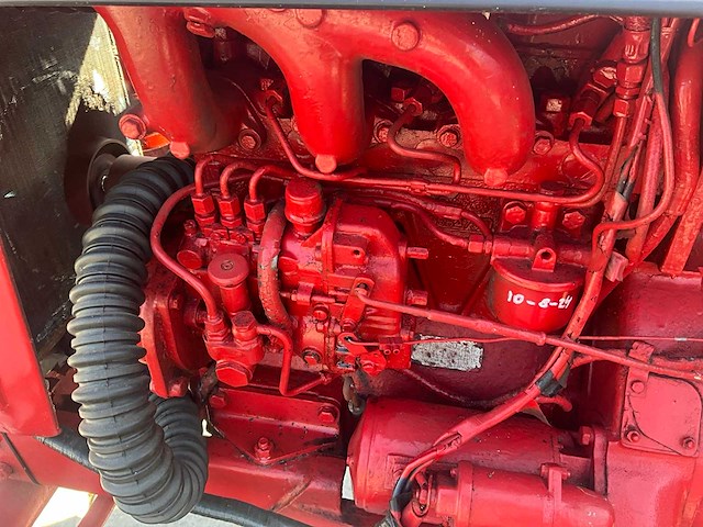 Renault - r7054 vintage 2wd - oldtimer tractor - 1962 - afbeelding 20 van  42