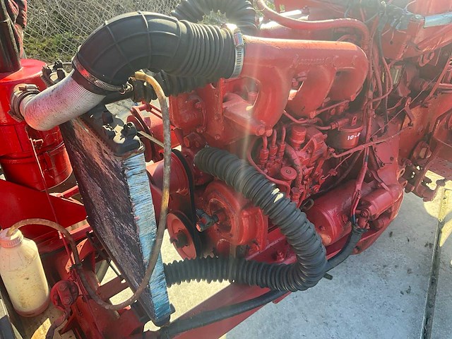 Renault - r7054 vintage 2wd - oldtimer tractor - 1962 - afbeelding 23 van  42