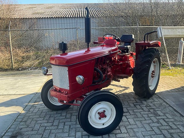 Renault - r7054 vintage 2wd - oldtimer tractor - 1962 - afbeelding 5 van  42
