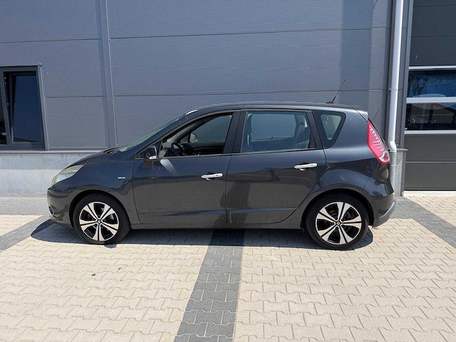 Renault - scénic - 1.4 tce bose - personenauto - 2011 - afbeelding 12 van  27