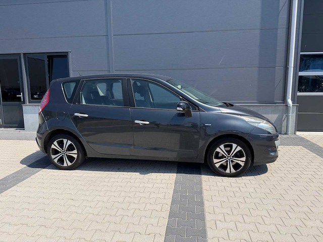 Renault - scénic - 1.4 tce bose - personenauto - 2011 - afbeelding 23 van  27