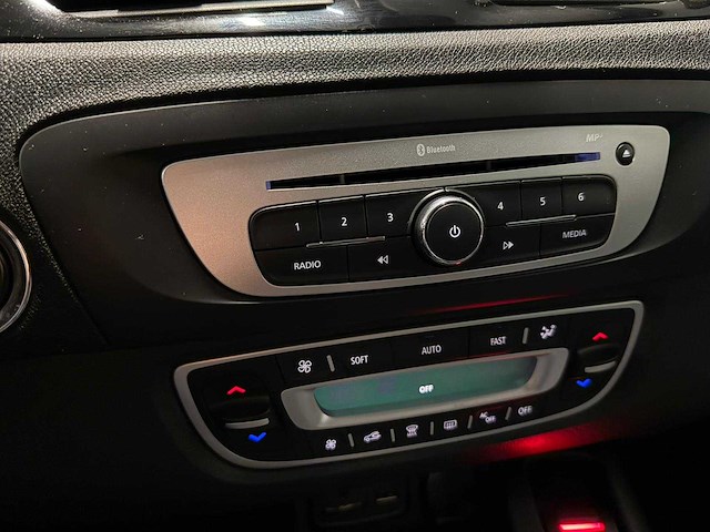 Renault - scénic - 1.5 dci bose 2015 p-600-gk iaw - afbeelding 8 van  25