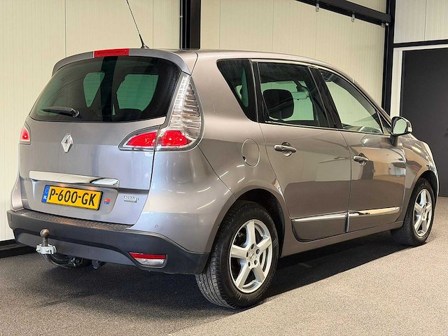 Renault - scénic - 1.5 dci bose 2015 p-600-gk iaw - afbeelding 18 van  25