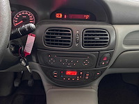 Renault - scénic - 1.6-16v authentique 127dkm- 22-jg-ln - afbeelding 6 van  19