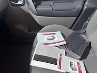 Renault - scénic - 1.6-16v business l. - 38-zh-dj - afbeelding 11 van  19