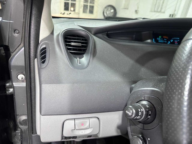 Renault - scénic - 1.6-16v business l. - 38-zh-dj - afbeelding 4 van  19