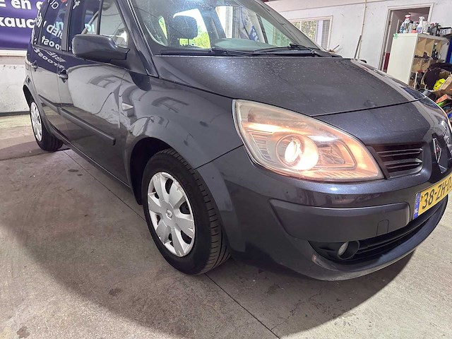 Renault - scénic - 1.6-16v business l. - 38-zh-dj - afbeelding 16 van  19