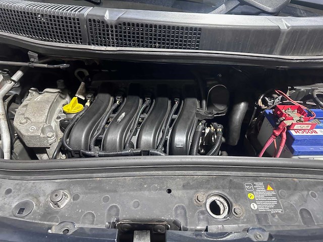 Renault - scénic - 1.6-16v business l. automaat- 15-gzl-9 - afbeelding 13 van  21