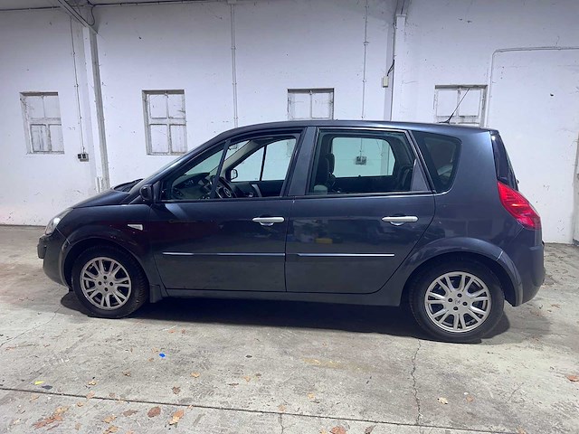 Renault - scénic - 1.6-16v business l. automaat- 15-gzl-9 - afbeelding 12 van  21