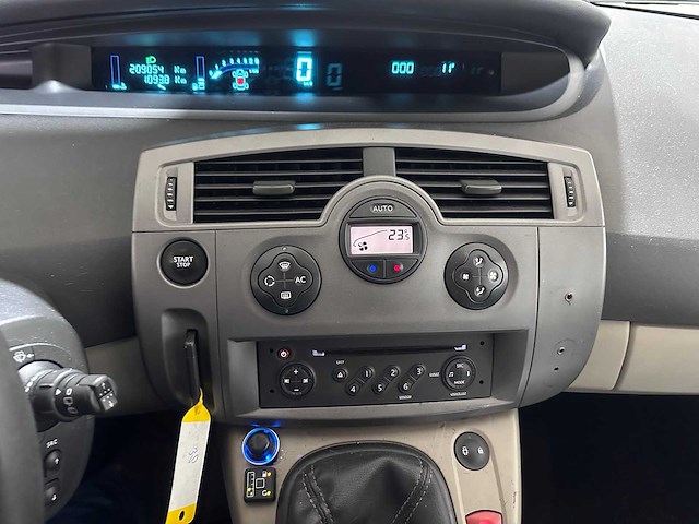 Renault - scénic - 1.6-16v business lpg - 38-tn-lv- 2007 - afbeelding 4 van  17