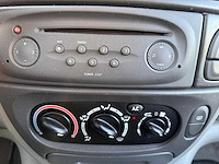 Renault - scénic - 1.6-16v expression - automaat - 2002 - 87-jr-pb - afbeelding 2 van  7