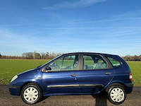 Renault - scénic - 1.6-16v expression - automaat - 2002 - 87-jr-pb - afbeelding 4 van  10