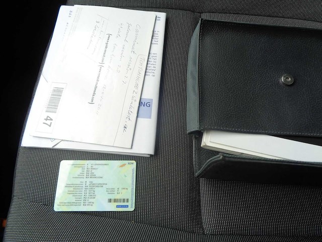 Renault - scénic - 1.6 celsium - car - 2010 - afbeelding 4 van  5