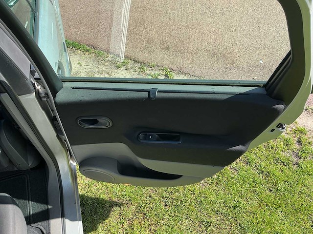 Renault - scénic - 2.0-16v dynam.comf. - 58-rs-gn - afbeelding 6 van  12