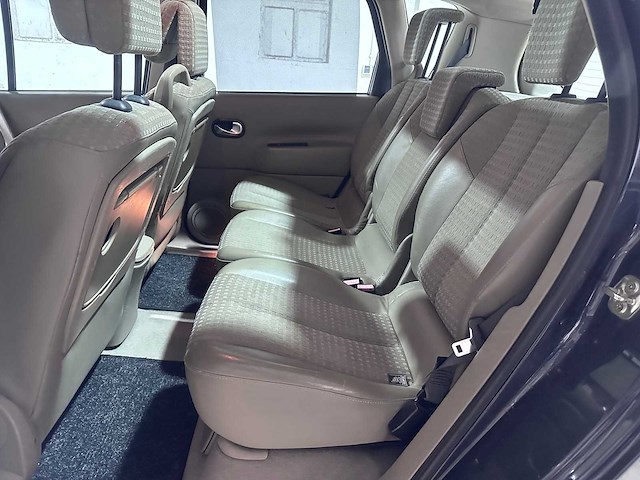 Renault - scénic - 2.0-16v dynam.luxe - 66-pv-bz - afbeelding 6 van  19