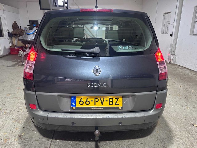 Renault - scénic - 2.0-16v dynam.luxe - 66-pv-bz - afbeelding 13 van  19