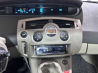 Renault - scénic - 2.0-16v dynam.luxe - 66-pv-bz - afbeelding 3 van  16