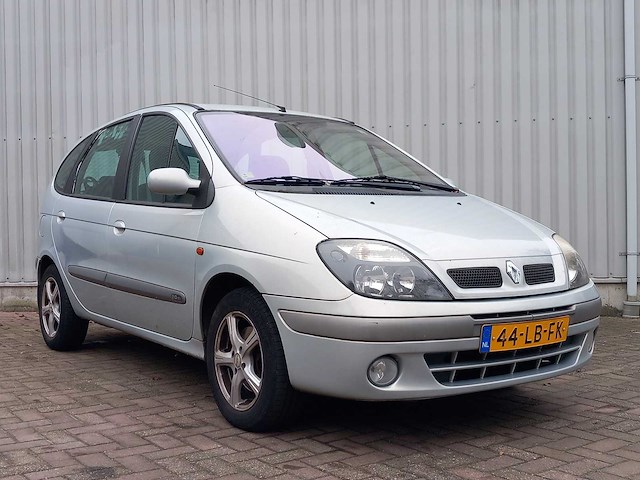 Renault - scénic - 2.0-16v expr. sport - personenauto - afbeelding 1 van  14