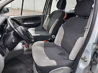 Renault - scénic - 2.0-16v expr. sport - personenauto - afbeelding 9 van  14