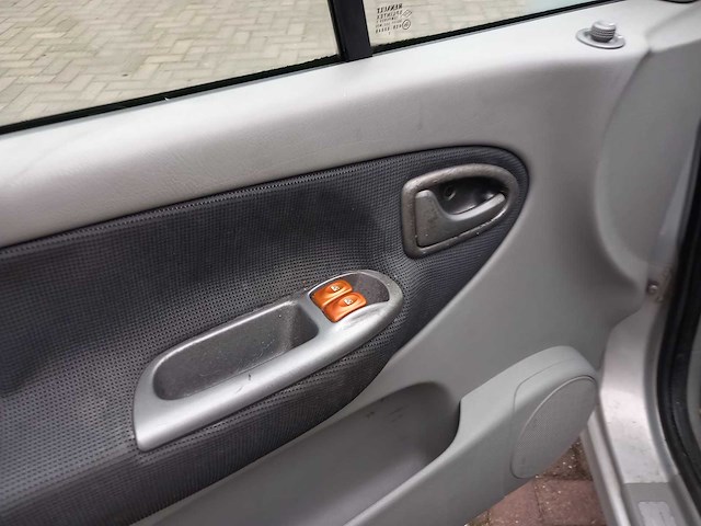 Renault - scénic - 2.0-16v expr. sport - personenauto - afbeelding 10 van  14