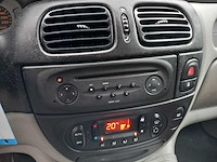 Renault - scénic - 2.0-16v expr. sport - personenauto - afbeelding 14 van  14