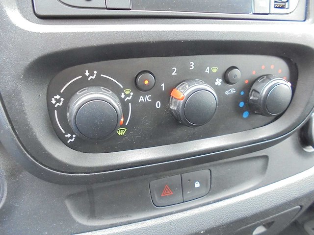 Renault - trafic - 1.6 dci t27l1h1comen - bedrijfswagen - afbeelding 2 van  10