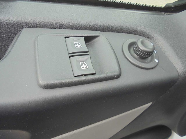 Renault - trafic - 1.6 dci t27l1h1comen - bedrijfswagen - afbeelding 14 van  14