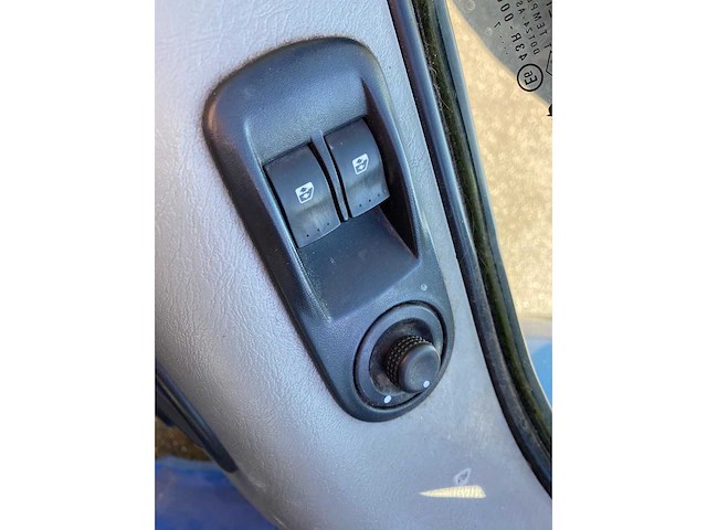 Renault - trafic - 2.0 dci t27 l1h1 - 53-vhb-6 - afbeelding 7 van  15