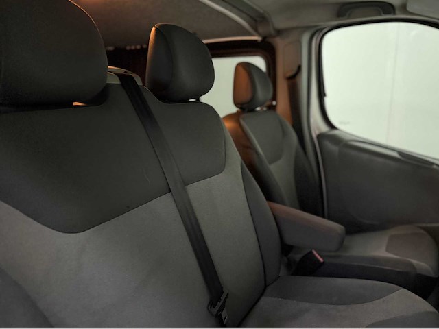 Renault - trafic - rolstoel bus - bedrijfswagen - 2010 - afbeelding 1 van  4