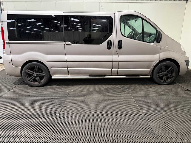 Renault - trafic - rolstoel bus - bedrijfswagen - 2010 - afbeelding 4 van  4