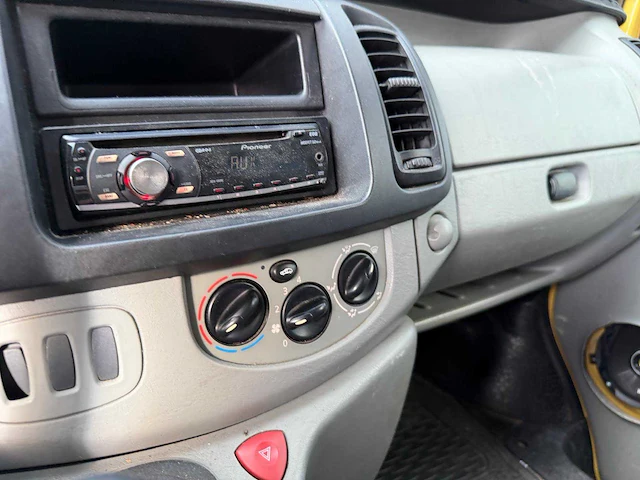 Renault - trafic 1.9 dci l1h1 s.sp. - personenauto - 2003 - afbeelding 6 van  27
