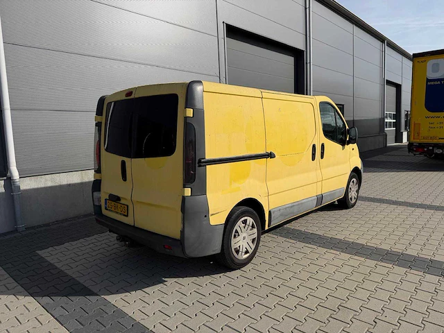 Renault - trafic 1.9 dci l1h1 s.sp. - personenauto - 2003 - afbeelding 24 van  27