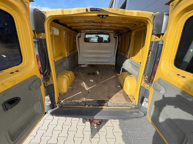Renault - trafic 1.9 dci l1h1 s.sp. - personenauto - 2003 - afbeelding 27 van  27