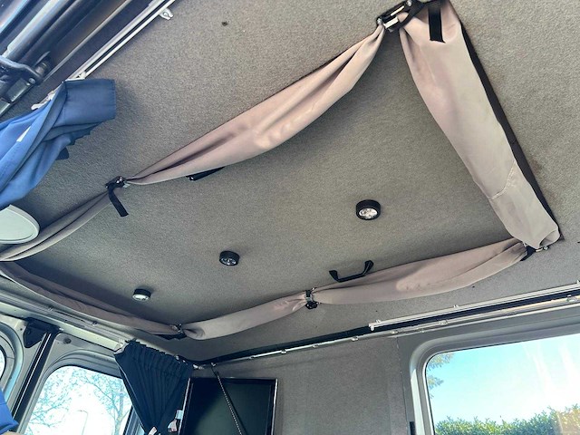 Renault - trafic t29 l2/h1 2.5 dci q 107kw e4 fap - automaat - camper - 2009 - k-425-zx - afbeelding 13 van  19